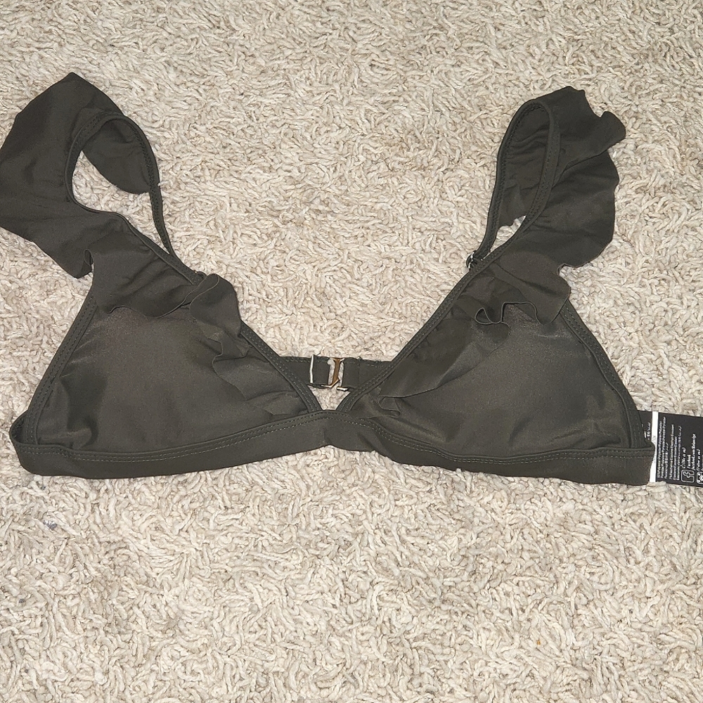 NWT bikini top.
